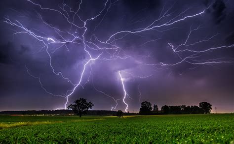 Download Field Night Sky Nature Photography Lightning 4k Ultra HD Wallpaper