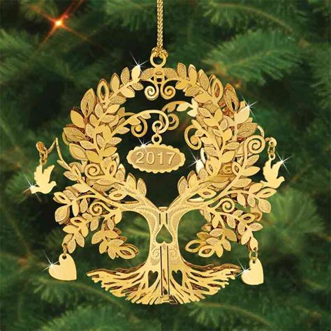 The 2017 Danbury Mint Annual Gold Christmas Ornament