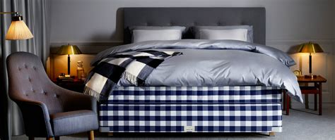 The Blue Check, Hästen's iconic signature | Luxury Bed