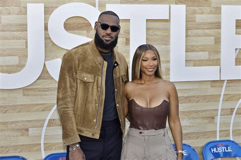 LeBron James and wife Savannah step out in style at ‘Hustle’ premiere