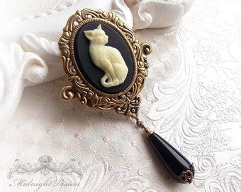 Cat cameo brooch | Etsy