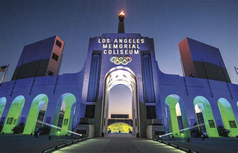 Los Angeles Memorial Coliseum, Los Angeles, California USA; : r ...