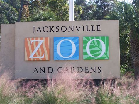 Sawdust and Spangles: Jacksonville Zoo