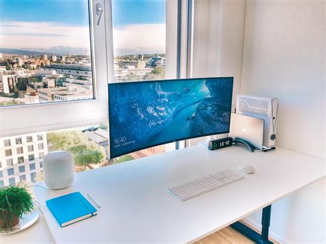 Super Clean LG Ultrawide Workspace By Michal Urb – MinimalSetups ...