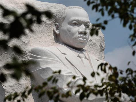 Martin Luther King Jr. memorial - Photo 13 - Pictures - CBS News