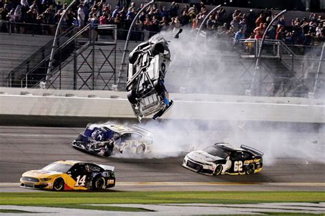 2020 Daytona 500: Denny Hamlin wins in photo finish; Ryan Newman in ...