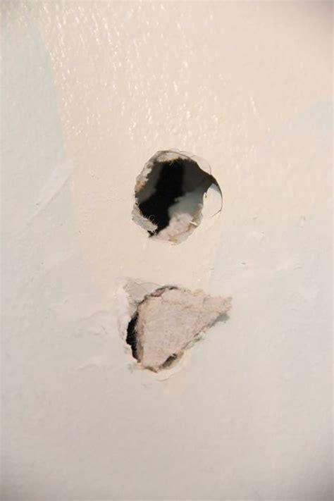 How to Fix Common Wall and Floor Problems | Fix hole in wall, Patching holes in walls, Repair ...