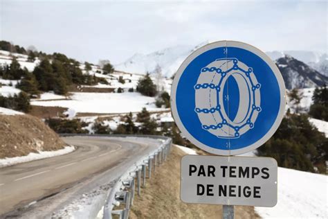 Pneus Neige en Isère : Guide pour une Conduite Sécurisée