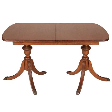 Duncan Phyfe Style Mahogany Dining Table | Mahogany dining table, Antique dining room table ...