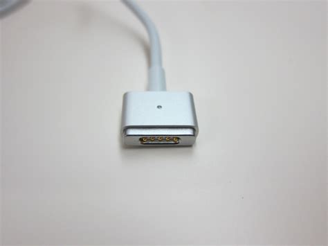 Apple 60W MagSafe 2 Power Adapter « Blog | lesterchan.net