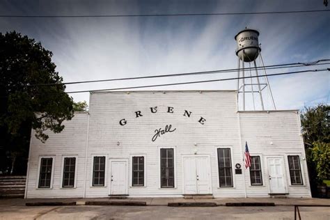 You Will Have Fun while Walking and Shopping in the Gruene Historic District! | TRAVELS WITH TAM