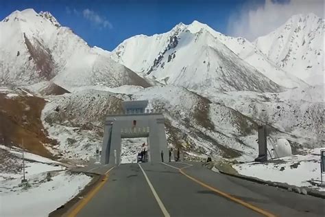 Majestic Khunjerab Pass: Gateway to the Roof of the World