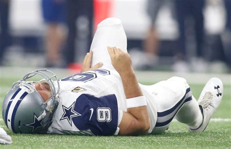 Tony Romo Leaves Cowboys-Panthers Game Holding Left Shoulder (Update ...