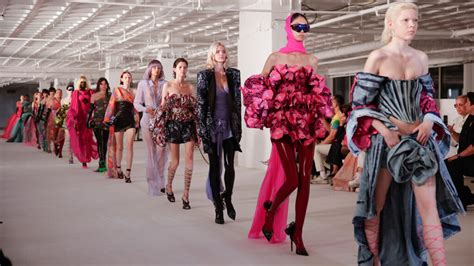 Sustainable Fashion Takes Center Stage at Fashion Week 2023 - InClub Magazine