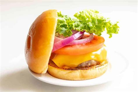 The Ultimate All American Burger Guide | Julie Blanner