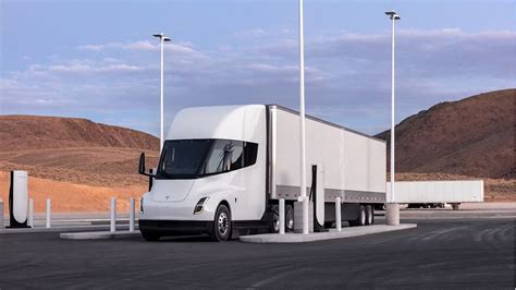 10 Things You Need To Know About The Tesla Semi Truck