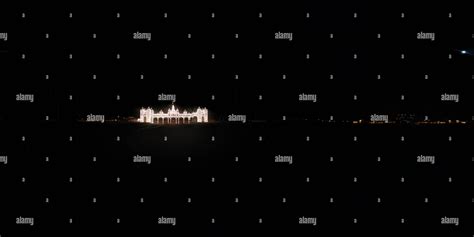 360° view of Mysore Palace at night with lights - Alamy