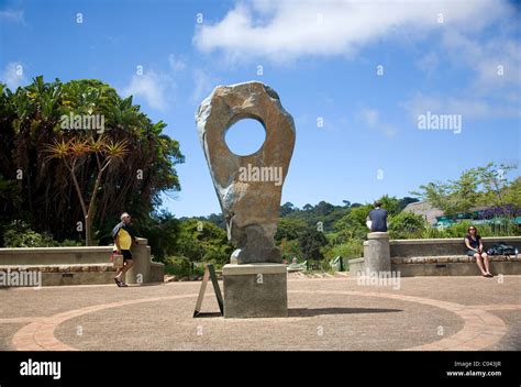 Kirstenbosch botanical garden sculpture hi-res stock photography and images - Alamy