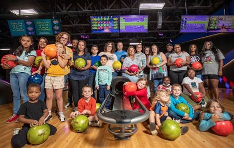 What Is A Bowling League: Should You Join?