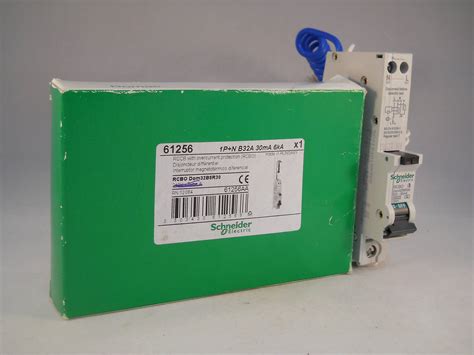 Schneider RCBO 32 Amp 30mA Type B 32A Domae Square D DOM32B6R30 NEW ...