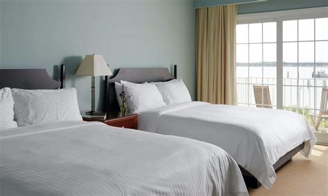 The Harbor Front Inn, Long Island - HotelTonight