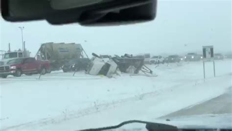 Winter weather, poor road conditions lead to vehicles ‘flying off the highway’ | Globalnews.ca