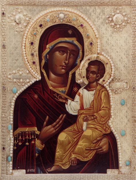 Mary Mother of God: Icons attributed to St. Luke