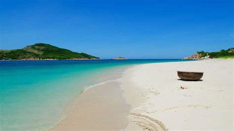 10 stunning beaches in Quang Ninh province you should visit