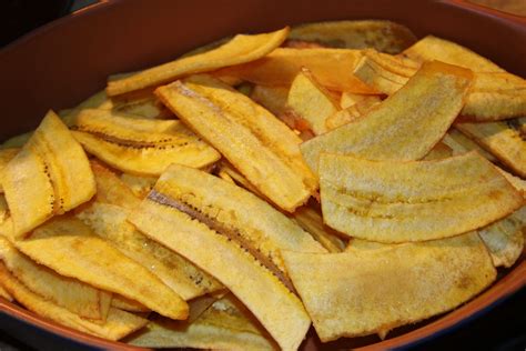 Fried Plantains and Fresh Guacamole