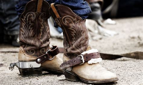 The Various Benefits of Wearing Cowboy Boots – Country View Western Store