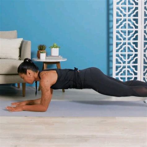 Plank Walk - Exercise How-to - Workout Trainer by Skimble