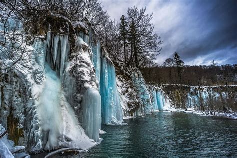 The Frozen World Of Thousand Waterfalls, Plitvice Lakes, Croatia | Waterfall photography ...