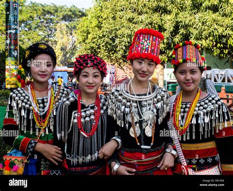 Manau Dance, traditional ceremony of Kachin people to celebrate Stock ...