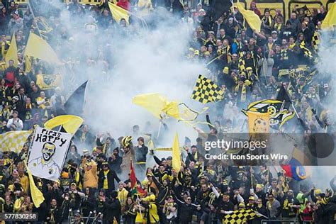 Columbus Crew Fans Photos and Premium High Res Pictures - Getty Images