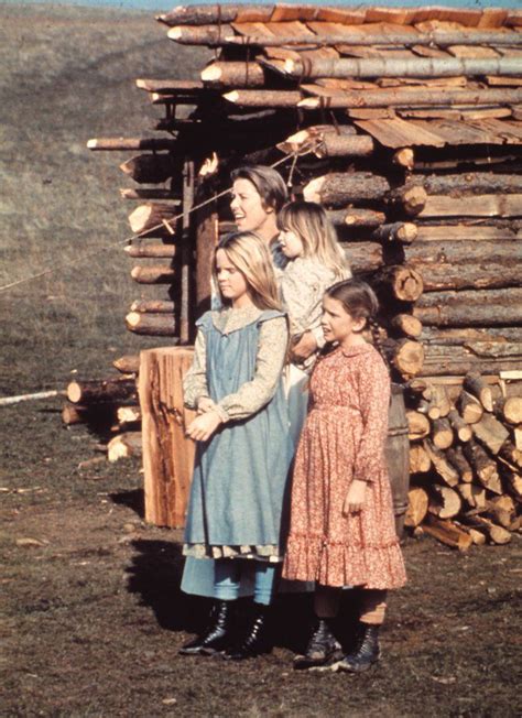 Mary, Laura, and Carrie Ingalls From Little House on the Prairie ...