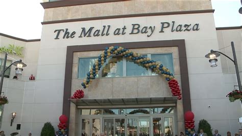 $300M Mall at Bay Plaza opens for business in the Bronx | PIX11