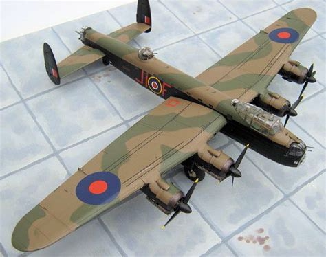 Airfix 1/72 Lancaster B.II, by Frank Reynolds