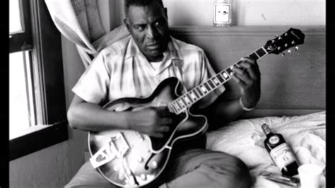 Howlin Wolf - Smokestack Lightning (1956) Hi-Fi - YouTube