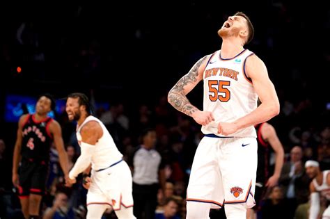 Isaiah Hartenstein ready to fill Knicks' Mitchell Robinson void