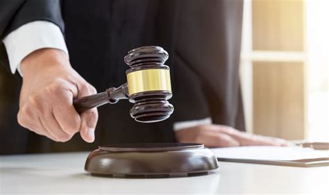 What Are the Benefits of a Judge Trial? - CDH Law PLLC