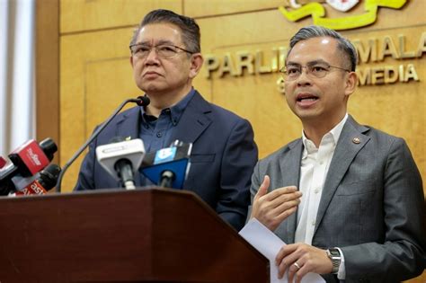 Comms Minister: Anti-Scalping Laws To Be Formulated - Lowyat.NET