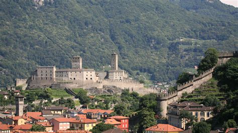 Guided tour of Bellinzona | USI