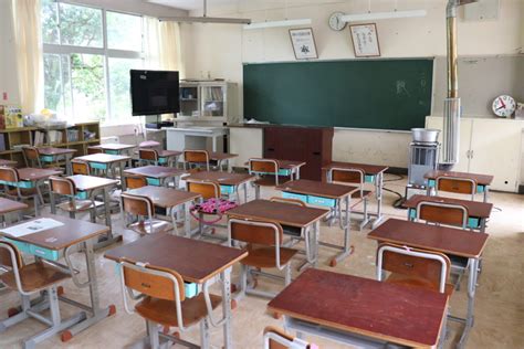 解体前の学校見学会 苅野小学校 | まちづくりなみえ