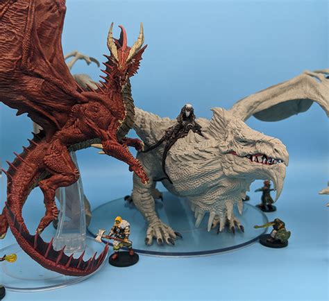 Dungeons And Dragons Has Two New Miniatures That Will Take Over Your Battlefield - GameSpot