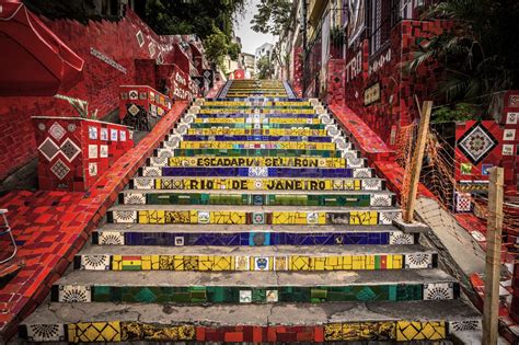 Escadaria Selarón no Rio de Janeiro - Uma escadaria na Lapa famosa por ...