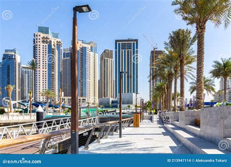 Dubai Creek Marina Promenade, with Dubai Creek Harbour Skyscrapers in ...