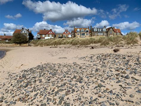 Alnmouth to Craster Coastal Walk - A Scenic Route | Joanne Wishart