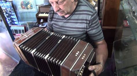 Bandoneon - YouTube