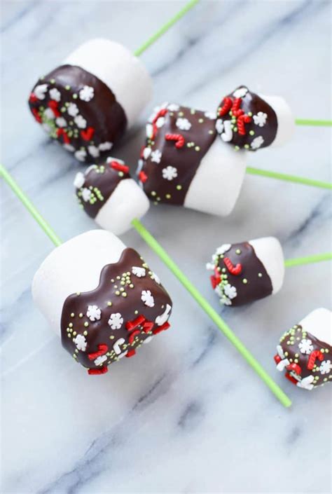 DIY Winter Wonderland Chocolate Dipped Marshmallows