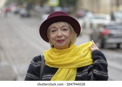 Elderly Woman 6065 Years Old Hat Stock Photo 1847944528 | Shutterstock